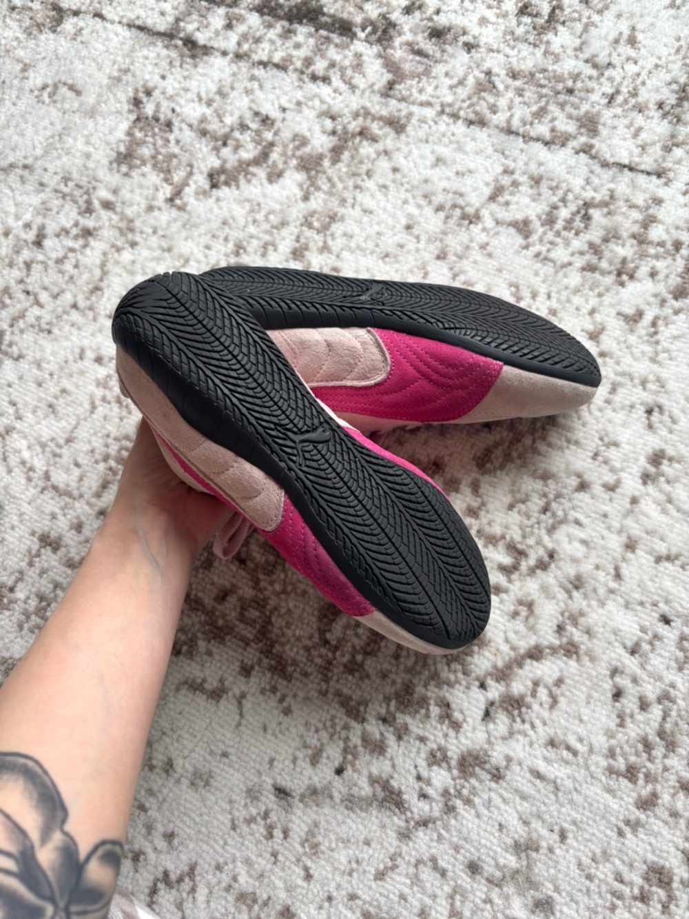 Vintage Y2K Puma Speedcat Womens Pink Suede Sneakers with Hot Pink Accents - Picture 7 of 10